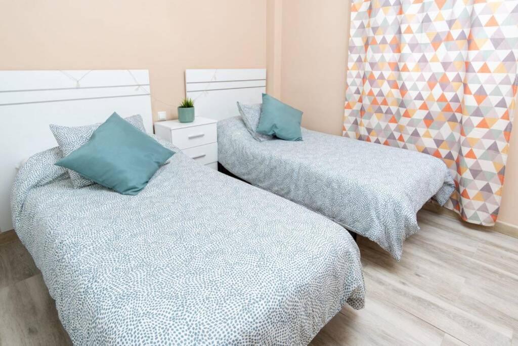 Pablo Neruda Tourist Home Carmona Kültér fotó